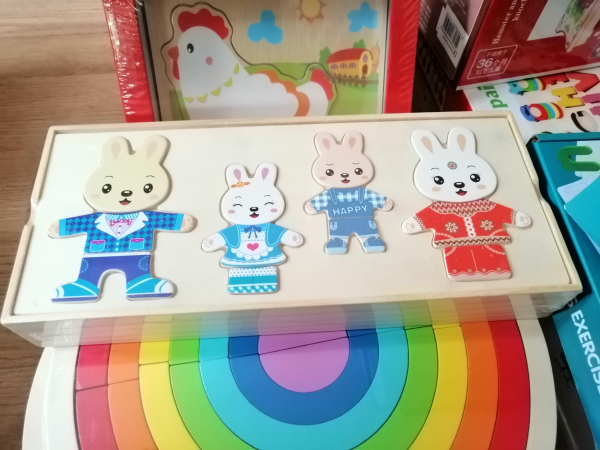 Joc Puzzle sa Imbracam Iepurasul - Ursuletii [5]