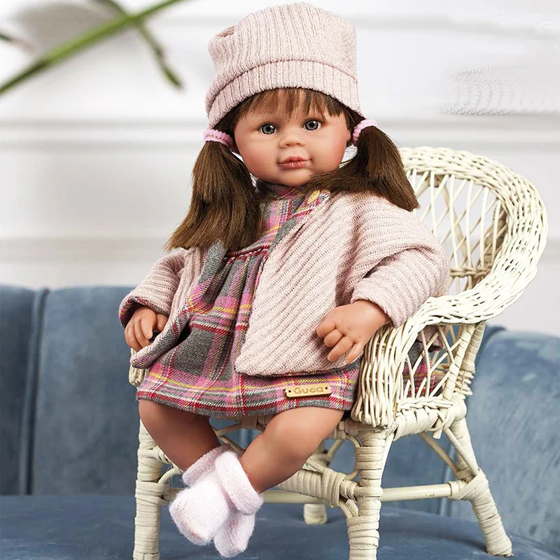 Papusa care rade Guca Carlota 38 cm [3]