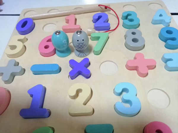 Puzzle din Lemn 3D Cifre si Joc de Pescuit  3D [6]