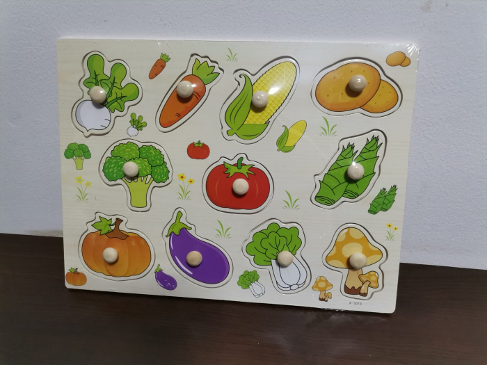 Puzzle din Lemn cu Maner Fructe - Animale - Vehicole - Legume [2]