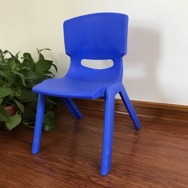 Scaun din plastic pentru copii [4]