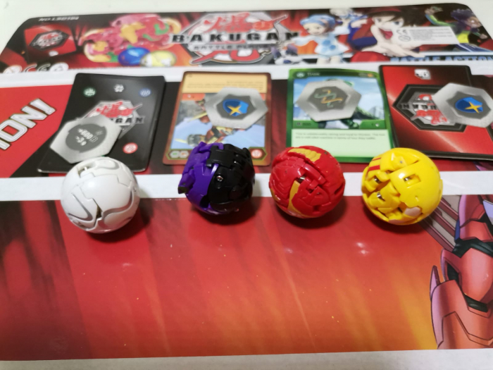 Set 4 bile Bakugan Battle Planet [5]