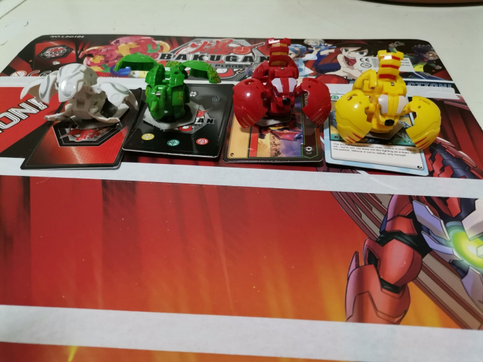 Set 4 bile Bakugan Battle Planet [3]