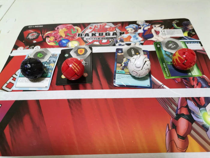 Set 4 bile Bakugan Battle Planet [8]