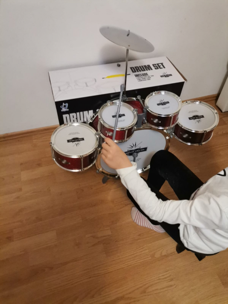 Set 5 tobe muzicale copii cu scaun - Tobe de jucarie pentru copii [5]