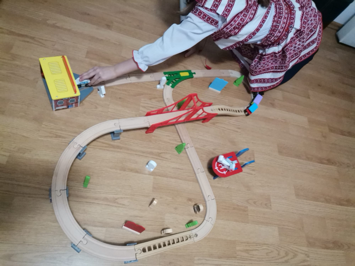 Set Ciruit Tren din lemn Mare  cu semne de circulatie [10]