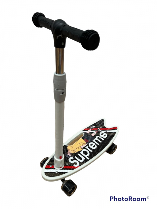Trotineta 2 in 1, transformabila in skateboard cu lumini, Alb [2]