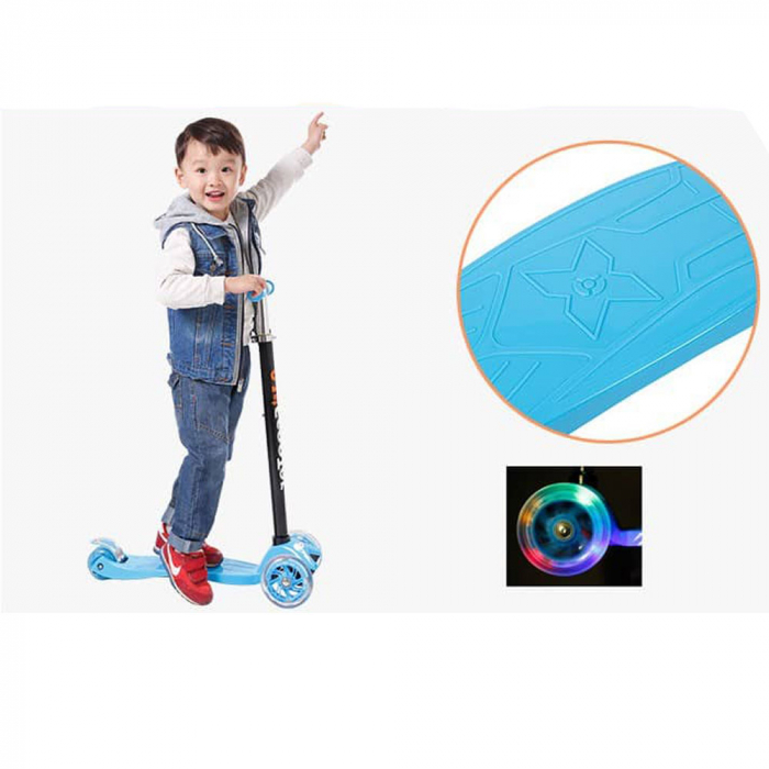Trotineta cu 3 Roti cu Lumini Albastru [4]