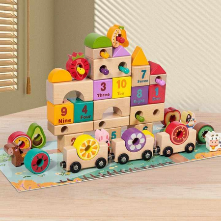 Jucarii din lemn si Montessori - Set Cuburi de Constructie din Lemn cu Trenulet Magnetic – Animale si Fructe