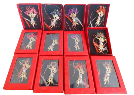 Cadouri - Set 12 Martisoare Brose Bijuterie cu pietre colorate in Cutii Cadou Elegante