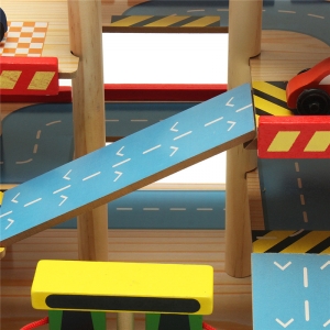 Jucarie Parcare din Lemn Public Garage cu Accesorii [6]