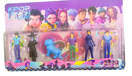 Figurine Desene Animate( 3 ani +) - Set 5 Figurine Eroi si Demoni Stil K-Pop cu Pisica – 10 cm