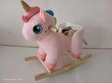 Balansoar Unicorn Roz 2 in 1 pentru Copii – Spatar, Centura, Muzica si Roti din Plus [1]
