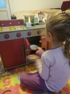 Bucatarie de Lemn copii Dubla European Kitchen cu Accesorii [2]