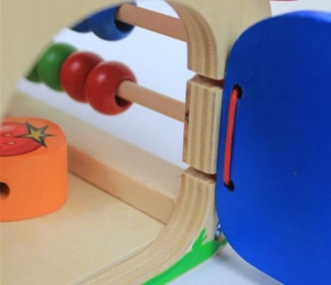 Casuta educativa din lemn cu 5 activitati  [2]