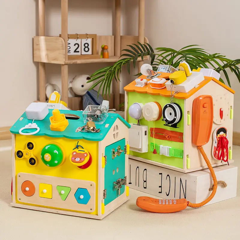 Centru Activitatii Montessori Busy Board Casuta Busy Box [1]