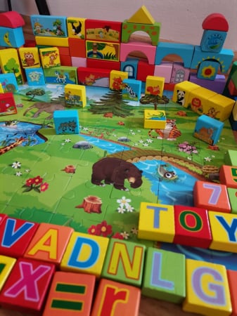 Cuburi din lemn de construit 200 piese cu Litere si animale [5]