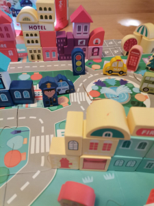 Cuburi din Lemn Orasul cu Covor Puzzle [10]