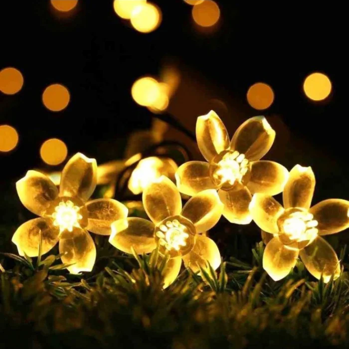 Instalatii Luminoase Craciun - Instalație cu 50 de Flori Luminoase, 6.5 metri, Lumina calda