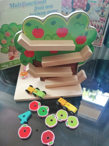 Joc din Lemn Pomul Multifunctional, Pista, Cifre si Fructe [4]