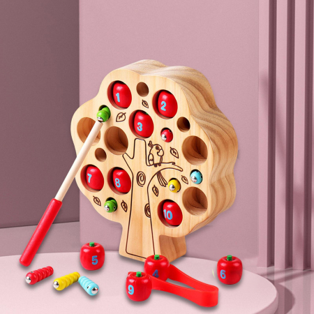 Jucarii din lemn si Montessori - Joc Magnetic Montessori Pomul cu Mere  Numere si Viermisori