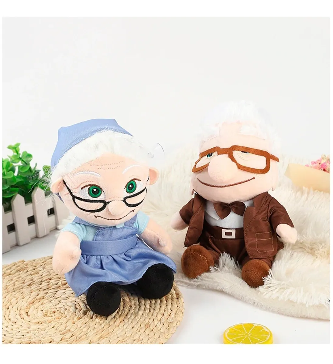 Jucarii din Plus - Mascote din Plus(3 ani +) - Set Jucarii de Plus Bunicu Carl si Bunica Ellie Up Deasupra Tuturor