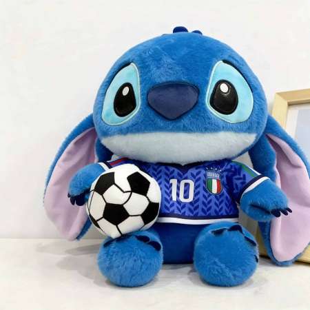 Jucarii din Plus (3 ani +) - Jucarie din Plus Stitch Football Star 2026, 22 cm, cu Minge Fotbal Italia