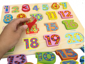 Table educative (3 ani +) - PuzzleLemn 3D Numere Mari In Engleza