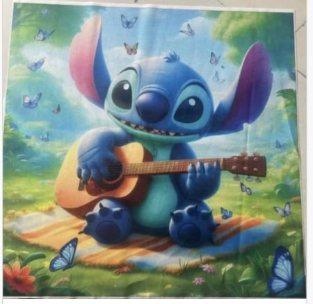 Camera copilului - Perna Decorativa din Plus Stitch cu Chitara – 42x42 cm