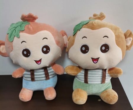 Jucarii din Plus - Mascote din Plus(3 ani +) - Set 2 Maimute Kawaii din Plus cu Pantaloni si Tricou