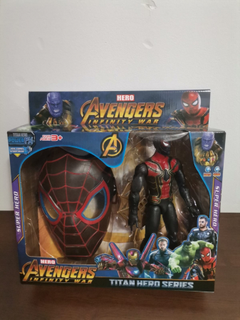 Jucării exterior - Set Masca si Figurina Eroi Avengers  sunete Thor, Iron Man, Batman, Spiderman, Hulk,
