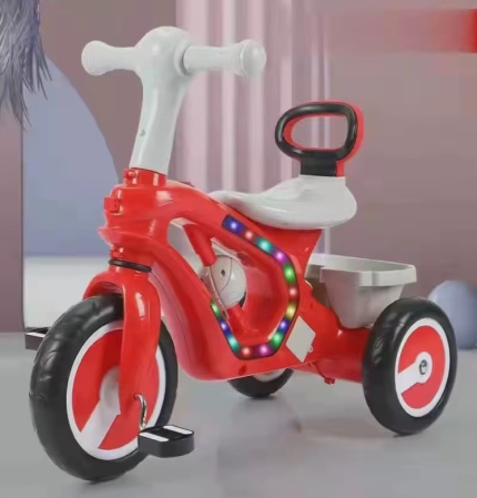 Masinute Biciclete cu si fara pedale - Tricicleta Copii cu Lumini si Muzica, 3 Roti, Cos Depozitare – Rosu, 1-4 Ani
