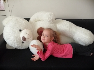 Jucarii din Plus - Mascote din Plus(3 ani +) - Ursulet de plus Alb cu inima 130 cm