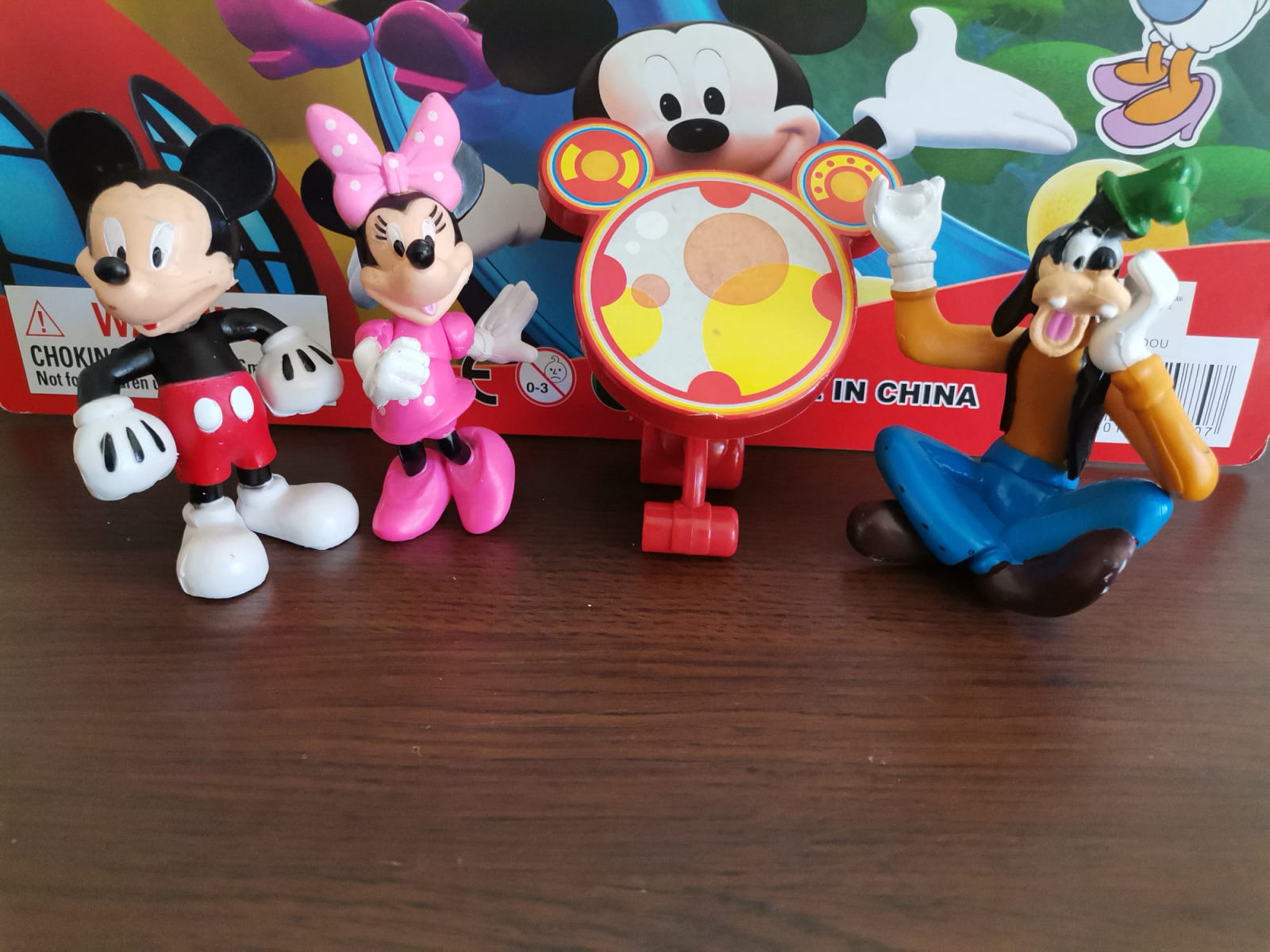 according to Limestone hurt Set 3 Figurine ClubHouse Mickey Mouse, Minnie Mouse, Goofy si Toodles