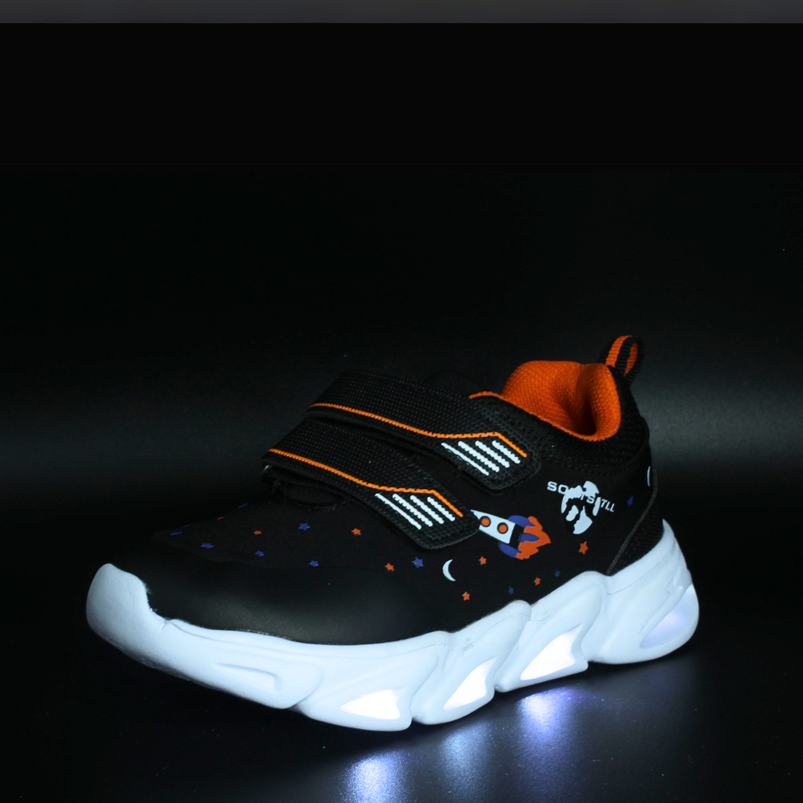 Pantofi sport cu luminite LED 22-27 EU