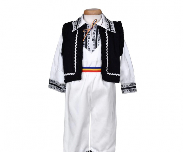 Costum traditional din zona Ardealului pentru baieti - Kidmania.ro [2]