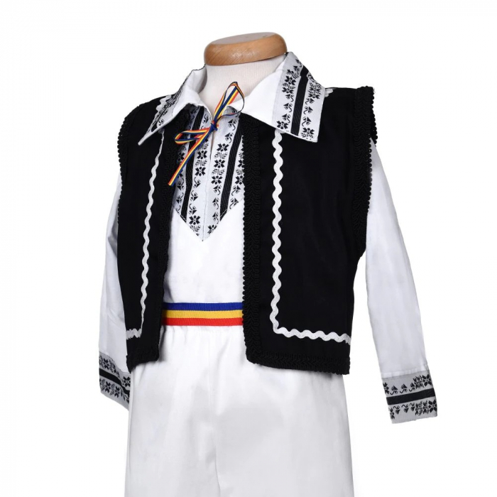 Costum traditional din zona Ardealului pentru baieti - Kidmania.ro [3]