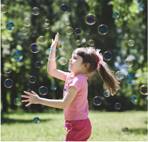 Masina de facut baloane, 100w, capacitate 2.5L, roz, cu telecomanda, lichid cadou [7]