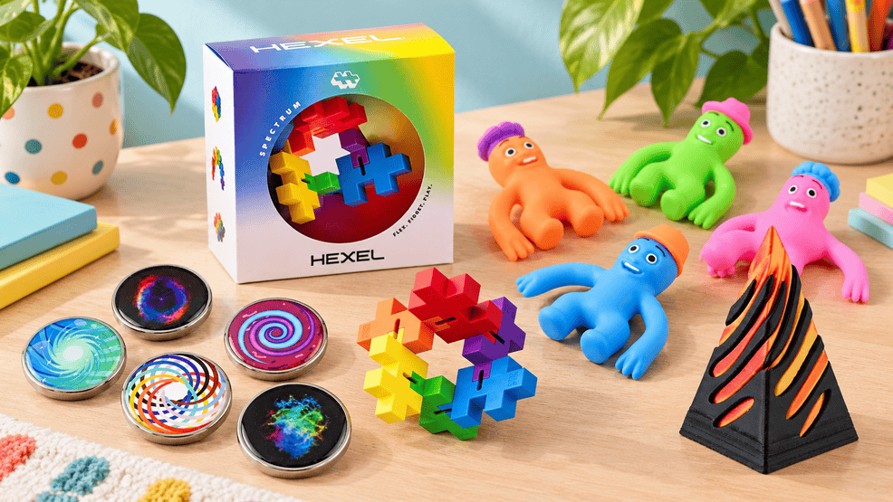 Fidget toys nu sunt doar niște „prostioare”. Ce spune știința despre mâinile care nu stau locului