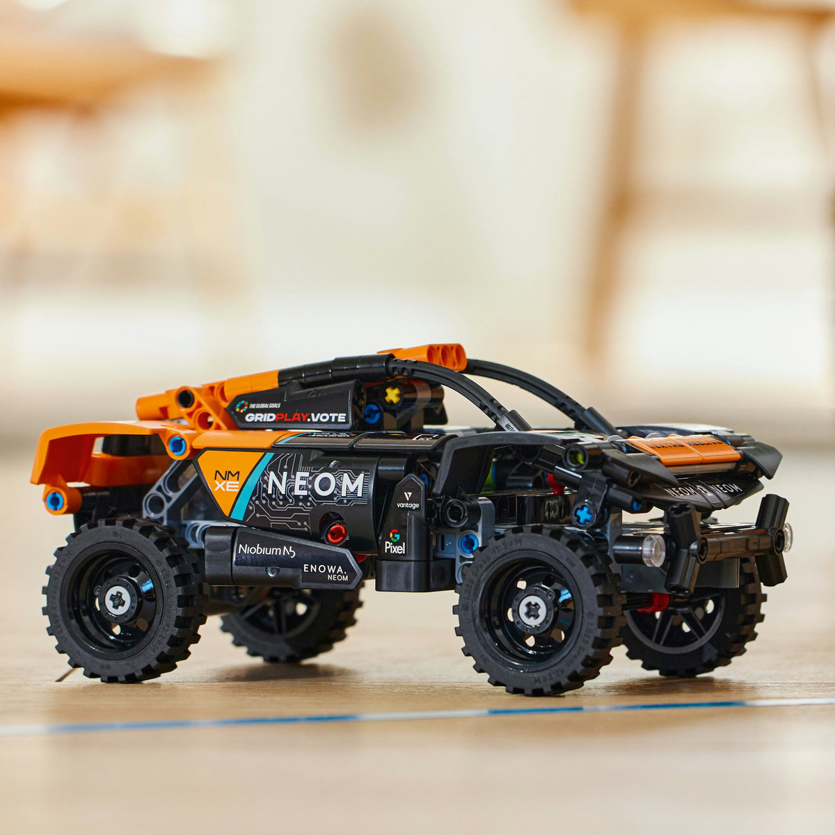  NEOM McLaren Extreme E Race Car [6]