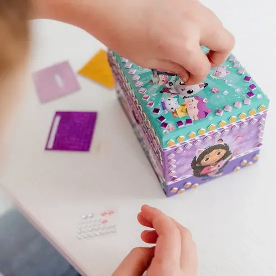Decoreaza cutia cu bijuterii - Gabby's Dollhouse [3]