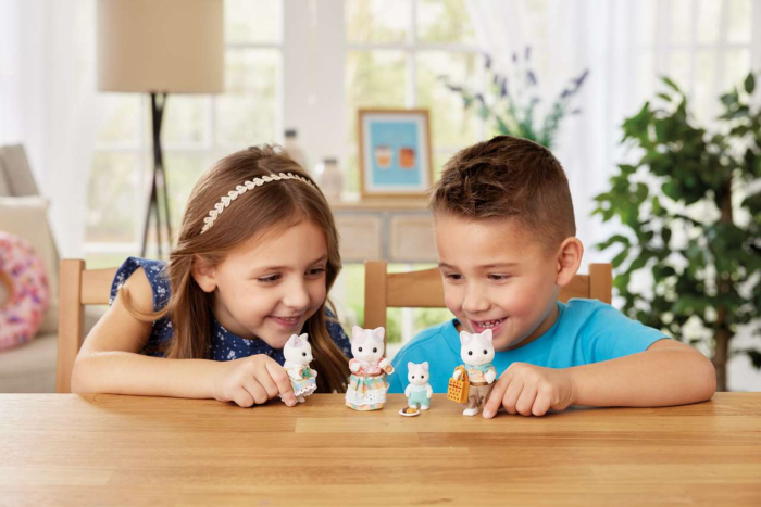 Figurine Sylvanian Families-Familia Pisicutelor Floral Trio [4]