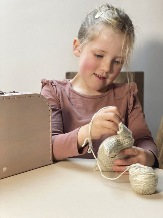 Joc creativ de crosetat iepuras, Egmont Toys [4]