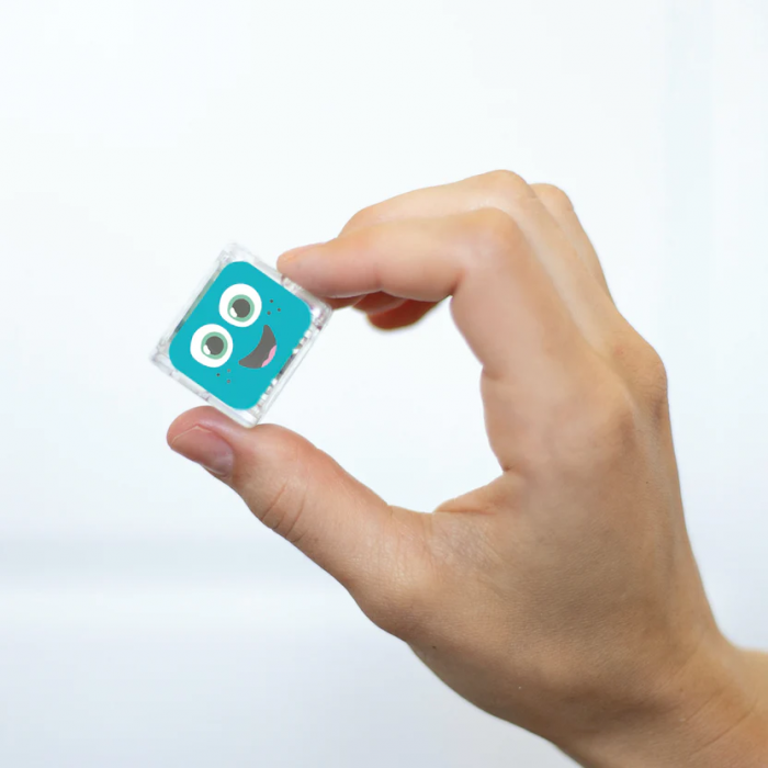 Jucarie senzoriala luminoasa Blair - Glo Cube, albastru [4]