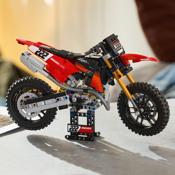 Motocicleta Ducati Desmo450 MX, versiunea de uzină [8]