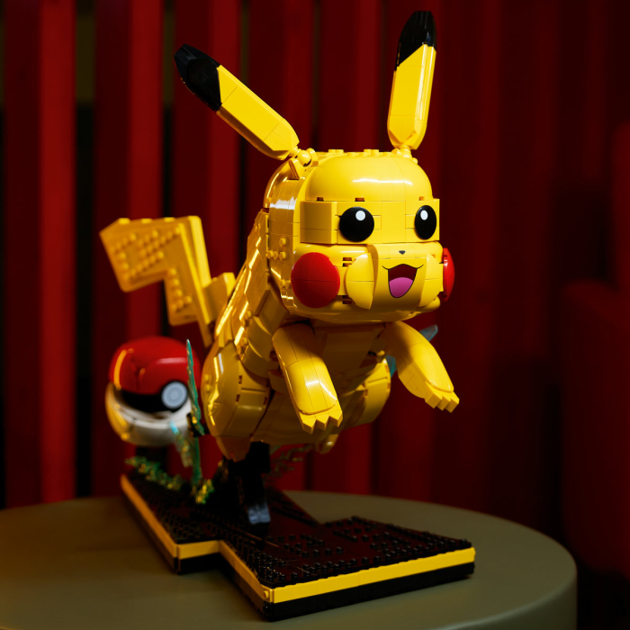 Pikachu și Poké Ball [7]