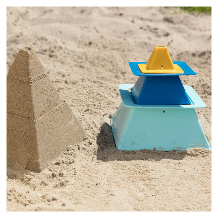 Pira, set forme pentru nisip piramide, Quut Toys [3]