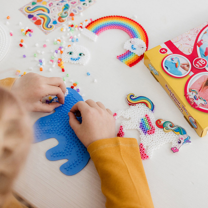 Set creativ DIY cu margele de calcat- Rainbow Unicorn [6]