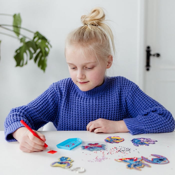 Set DIY creeaza magneti, diamond painting, Lilo si Stitch [8]