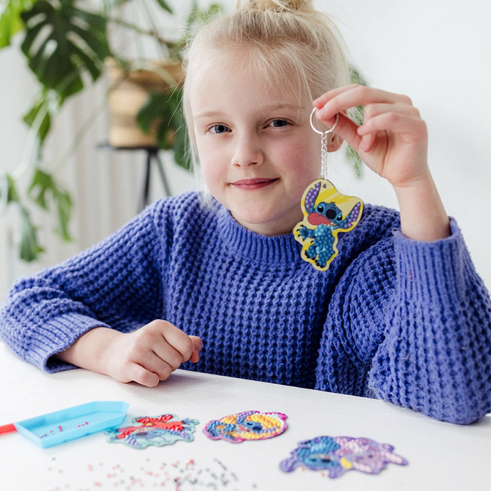 Set DIY creeaza magneti, diamond painting, Lilo si Stitch [9]